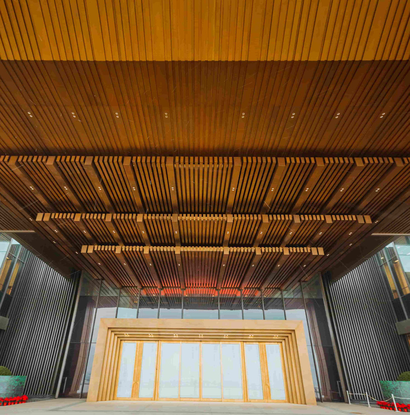 <h4>青岛上合组织峰会主会场--奥帆中心</h4><p>青岛上合组织峰会主会场--奥帆中心</p>