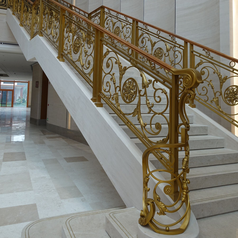 华为青浦练秋湖研发中心铜艺栏杆