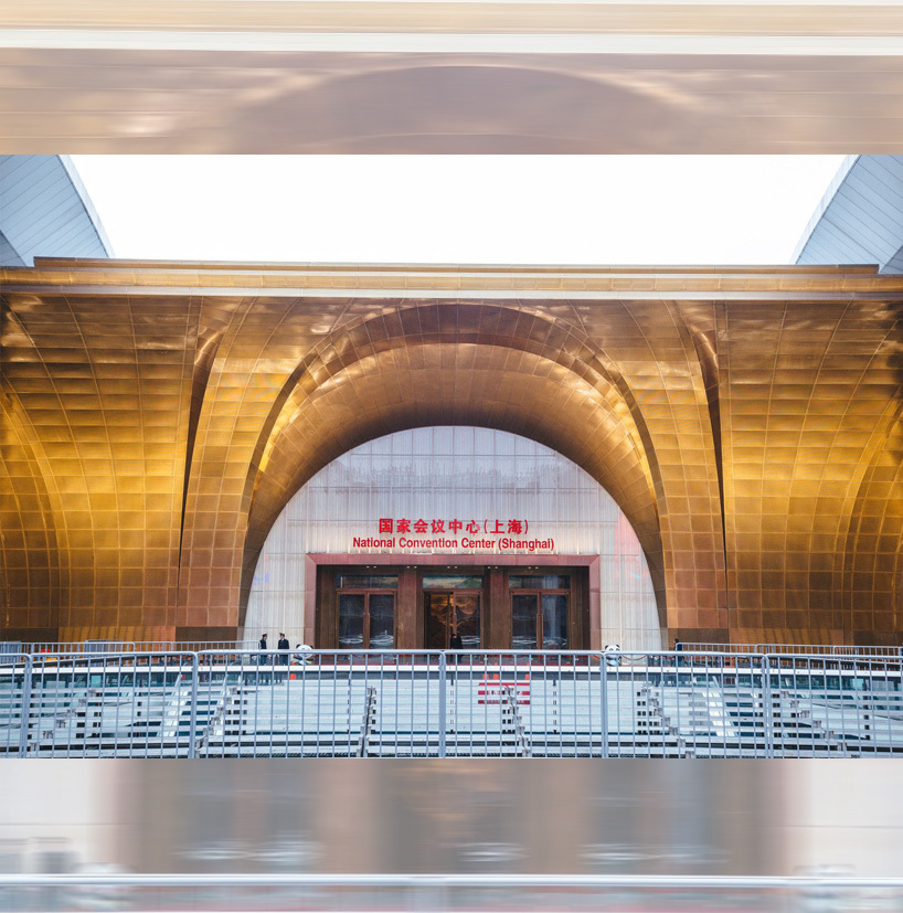 上海首届进博会主会场--虹桥国家会展中心