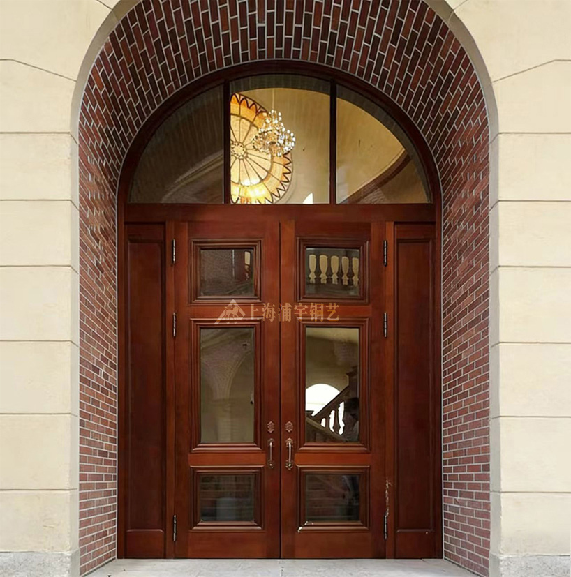 <h4>华为东莞松山湖总部</h4><p>铜门</p>