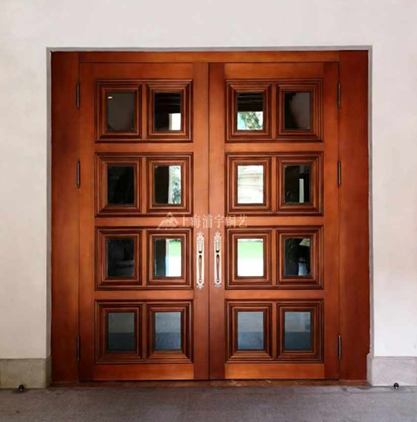 <h4>华为东莞松山湖总部</h4><p>铜门</p>