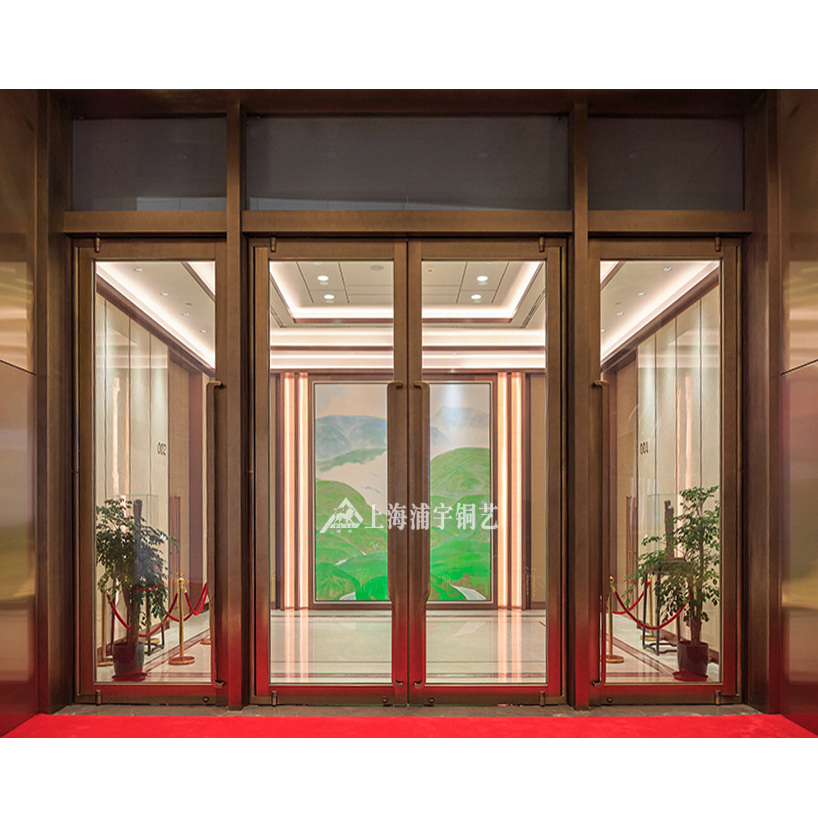 <h4>上海首届进博会主会场--国家会展中心</h4><p>上海首届进博会主会场--国家会展中心</p>