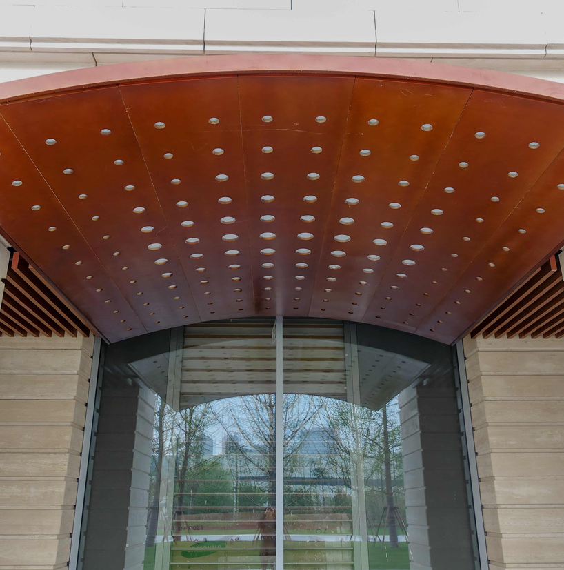 <h4>杭州华为全球培训中心</h4><p>铜雨棚</p>