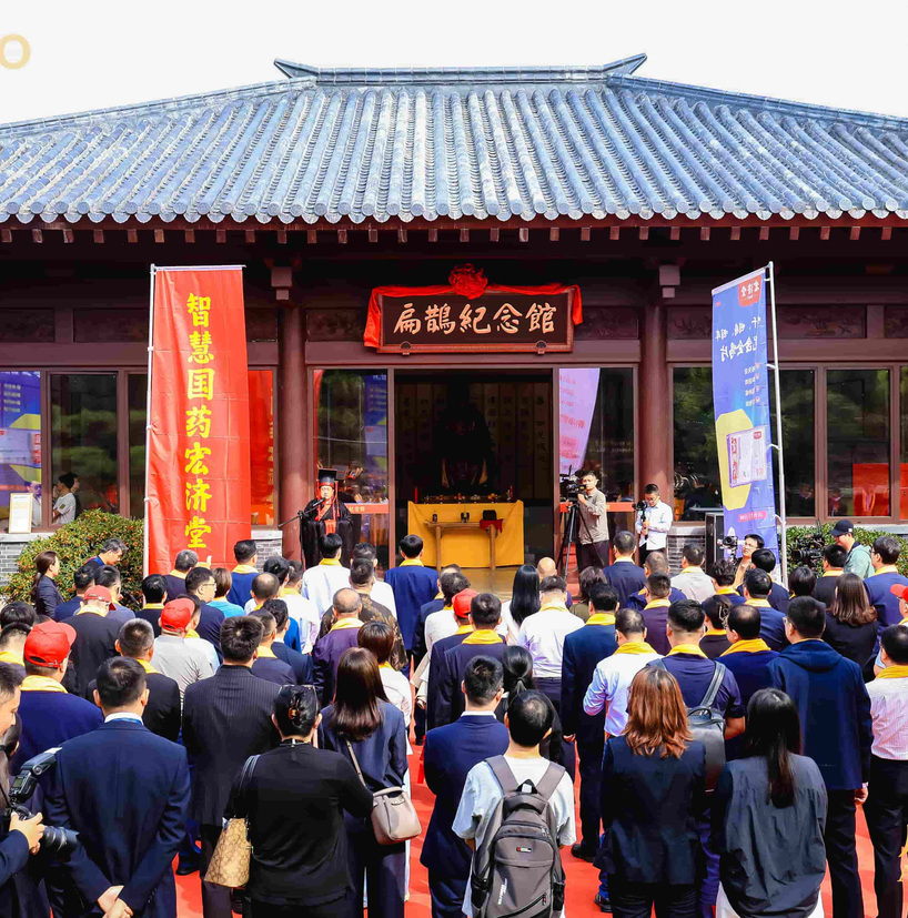 <h4>扁鹊纪念馆人物雕塑</h4><p>扁鹊纪念馆人物雕塑</p>