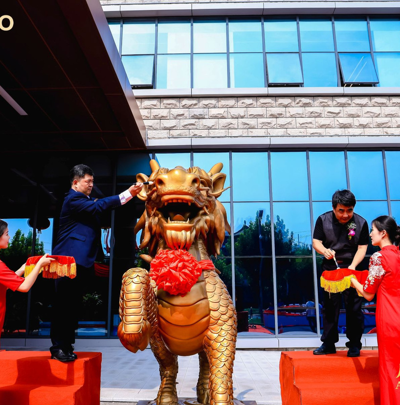 <h4>力诺集团制药公司铜麒麟</h4><p>力诺集团制药公司铜麒麟</p>