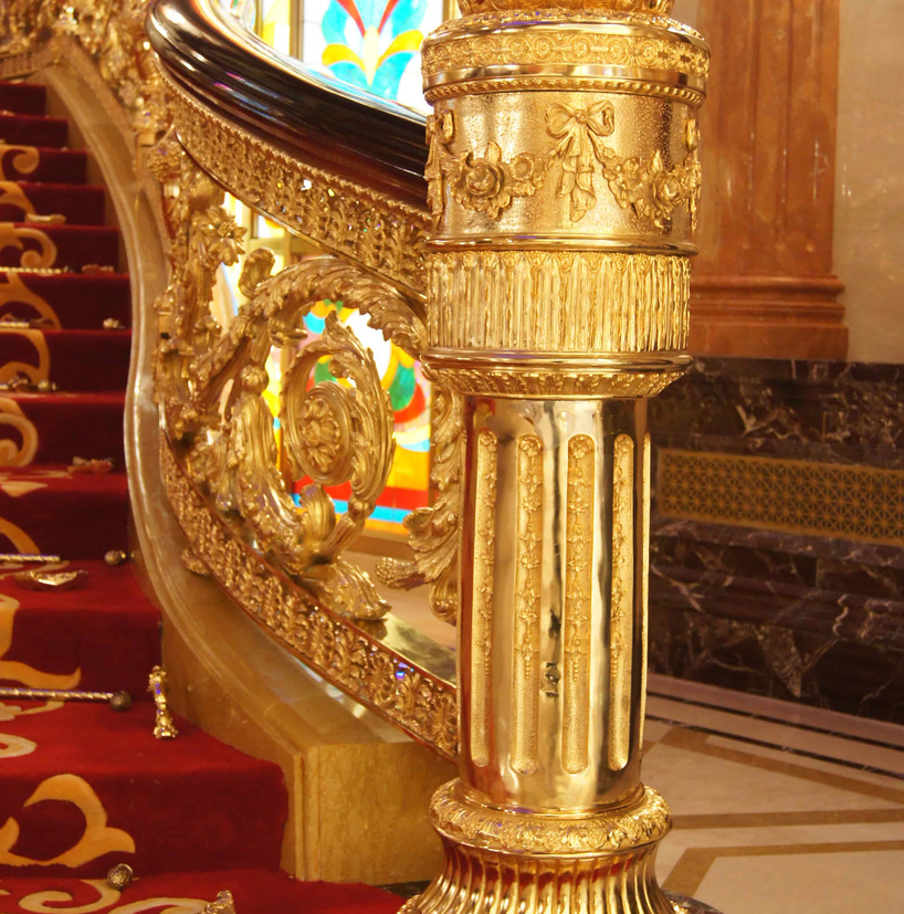 <h4>海澜集团总部铜艺栏杆</h4><p>海澜集团总部铜艺栏杆</p>