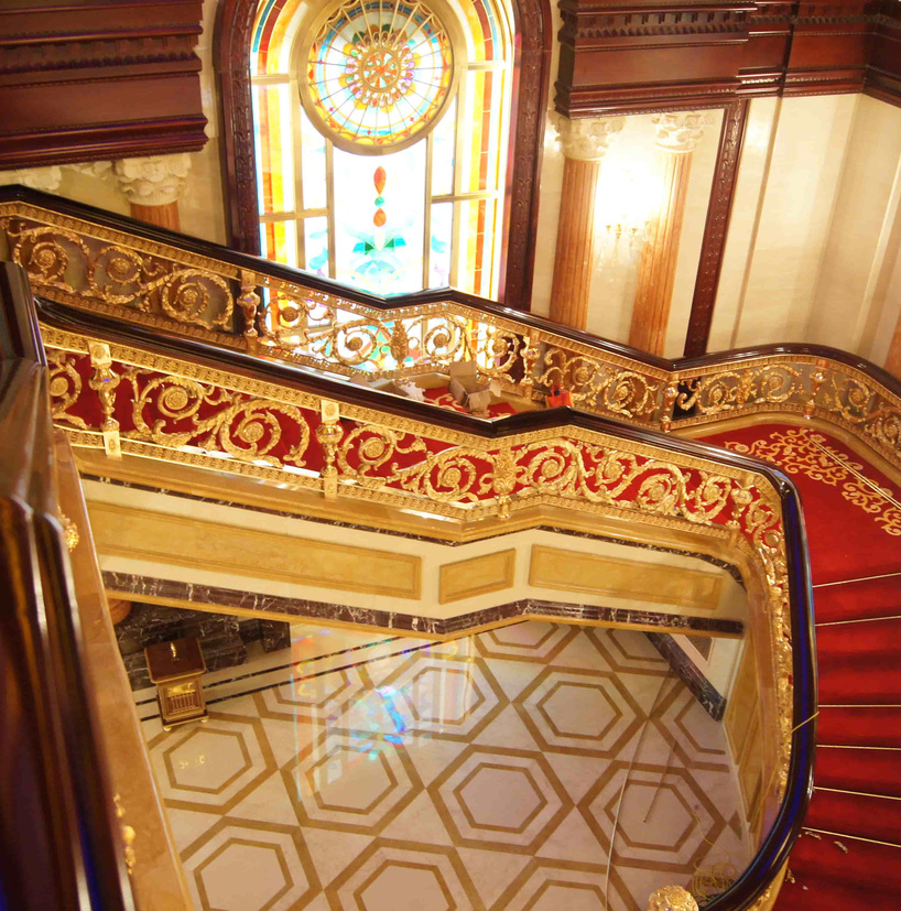 <h4>海澜集团总部铜艺栏杆</h4><p>海澜集团总部铜艺栏杆</p>