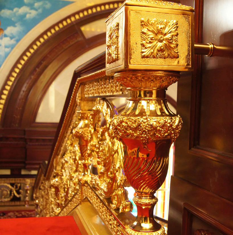 <h4>海澜集团总部铜艺栏杆</h4><p>海澜集团总部铜艺栏杆</p>