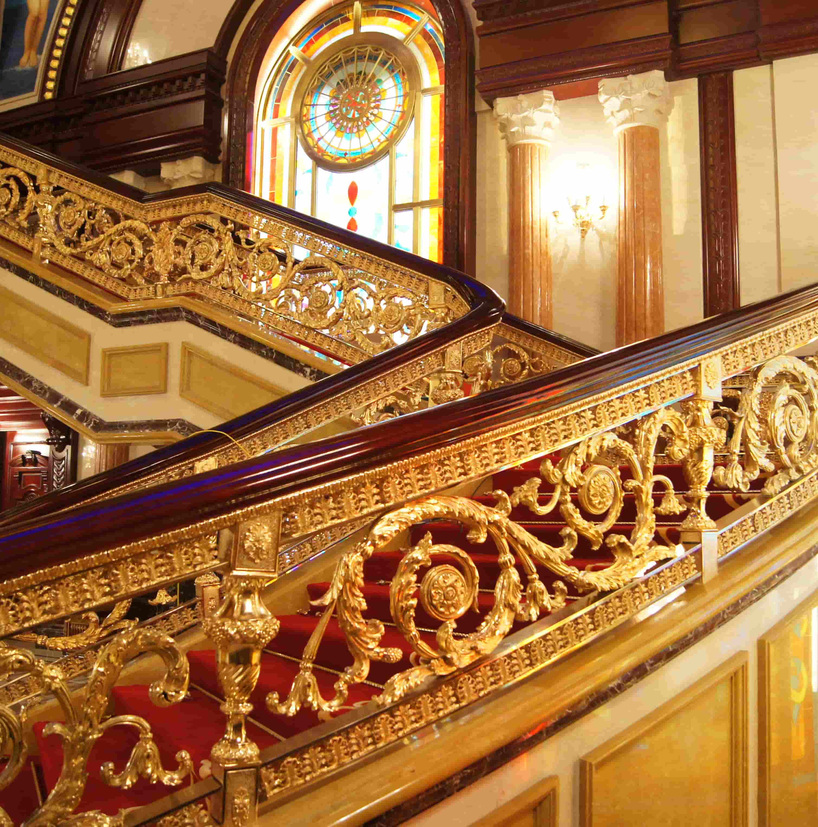 <h4>海澜集团总部铜艺栏杆</h4><p>海澜集团总部铜艺栏杆</p>